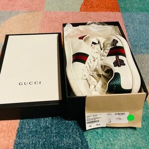 Gucci Ace Embroidered Arrow Sneakers Women’s size 37